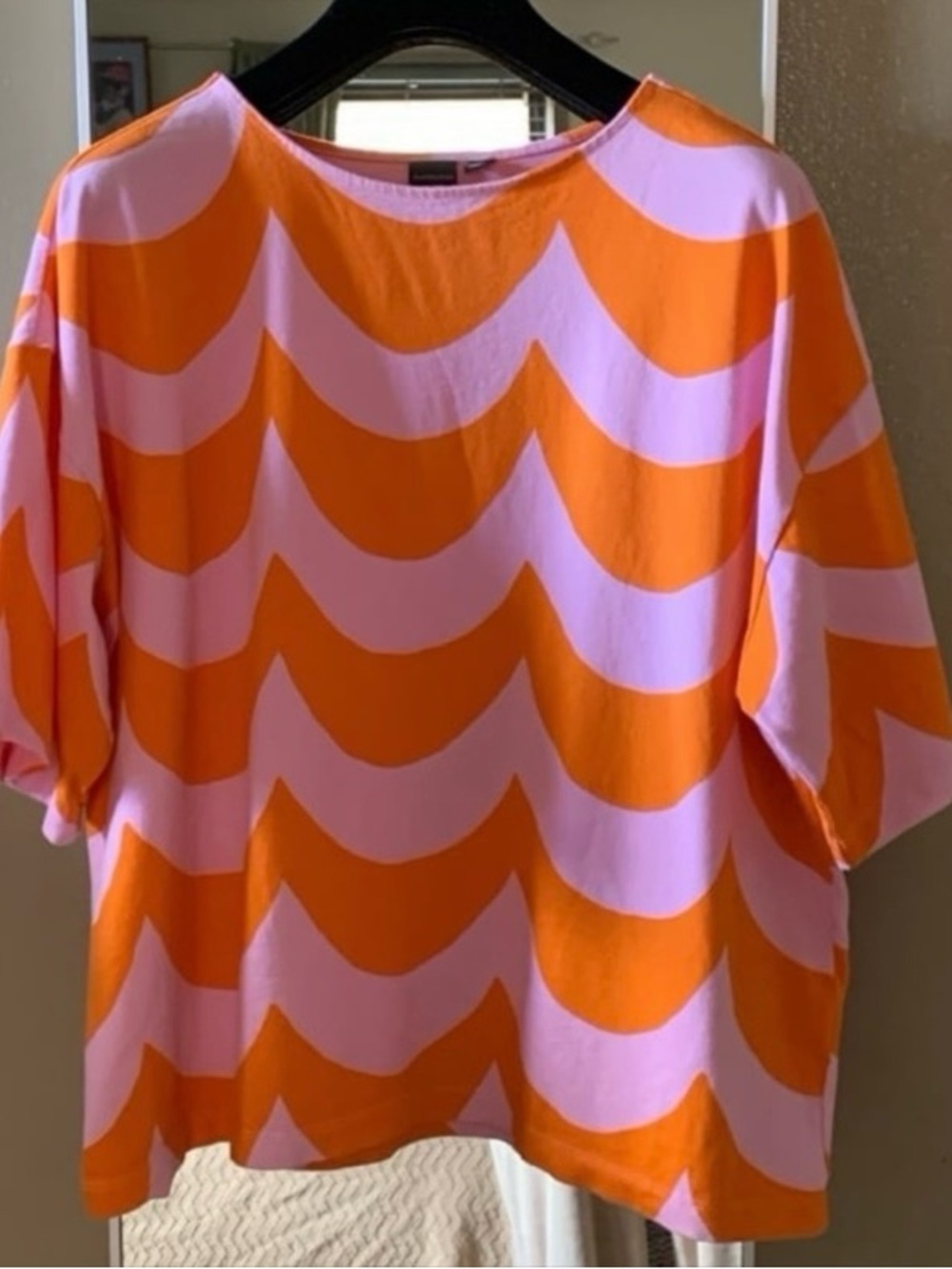 NWT Marimekko x Uniqlo vibrant tee - Picture 3 of 3